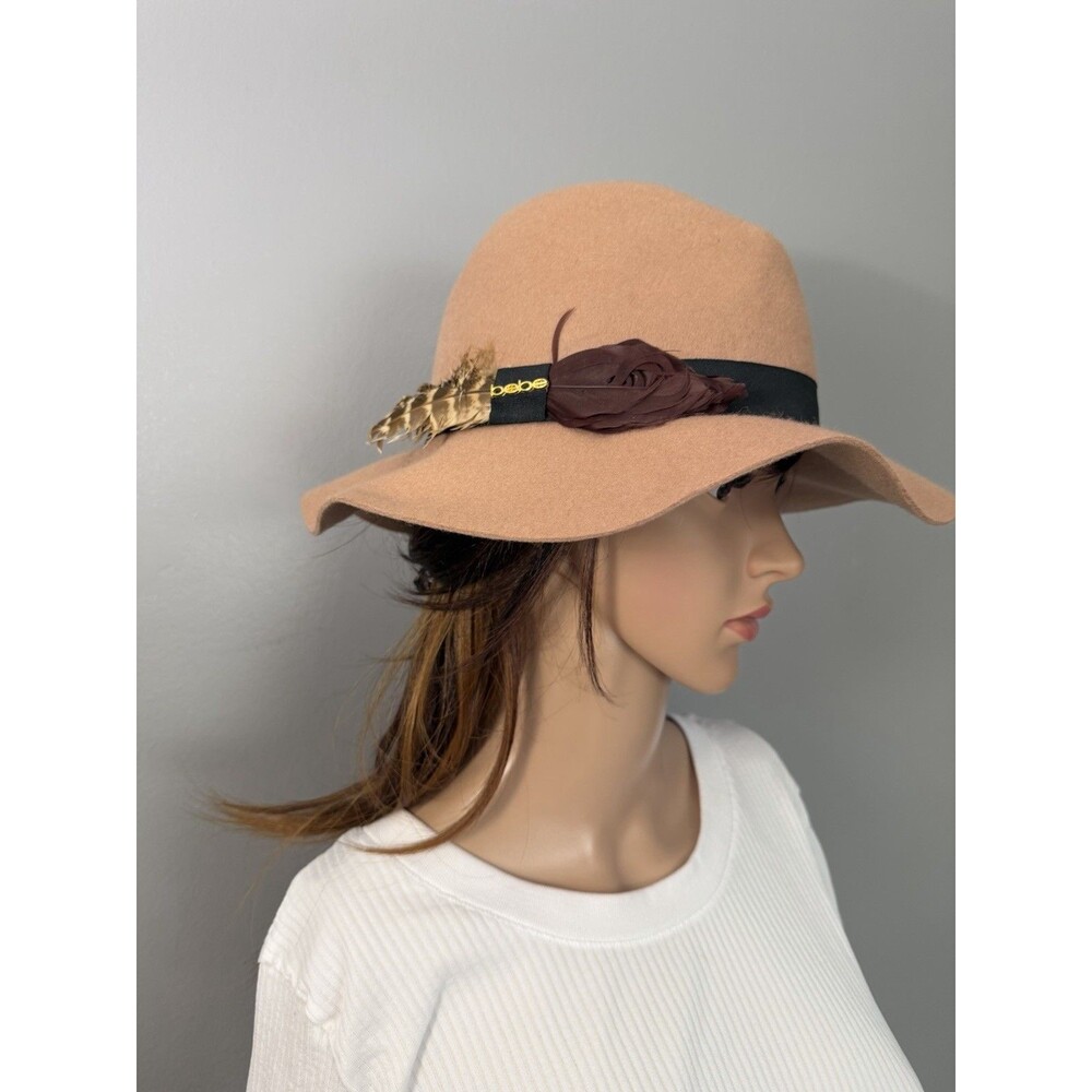 NWT Bebe Wool Fedora Camel Tan Felt Hat Feather And Band Accent One Size Women's
